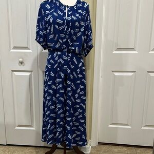 Elegant Blue Patterned Alfani Women's Dress (Size M)